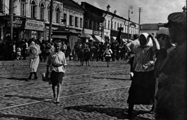 На улице Москвы
Неизвестный автор, январь 1922 года, г. Москва, из архива С. Бурасовского.