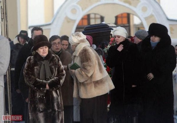 Фото с похорон турчинского